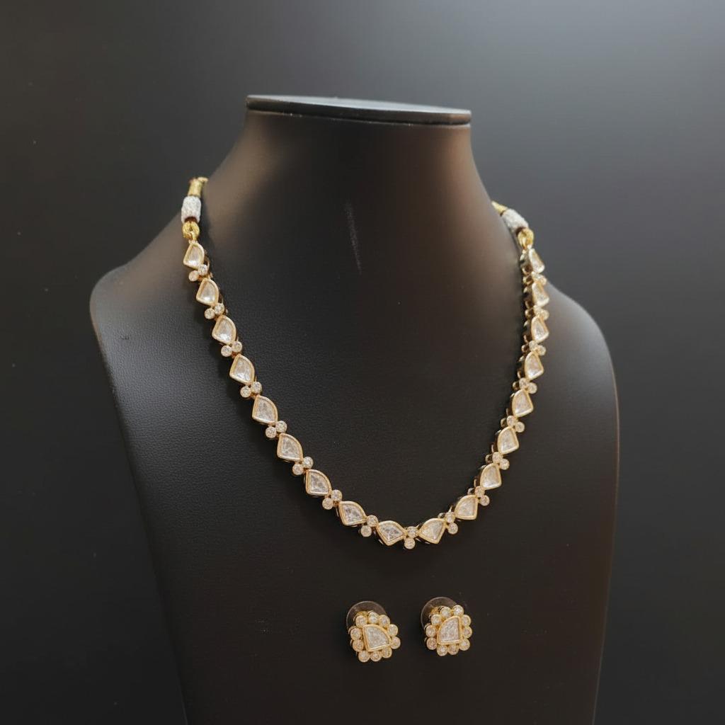 Minimalist Polki Necklace Set
